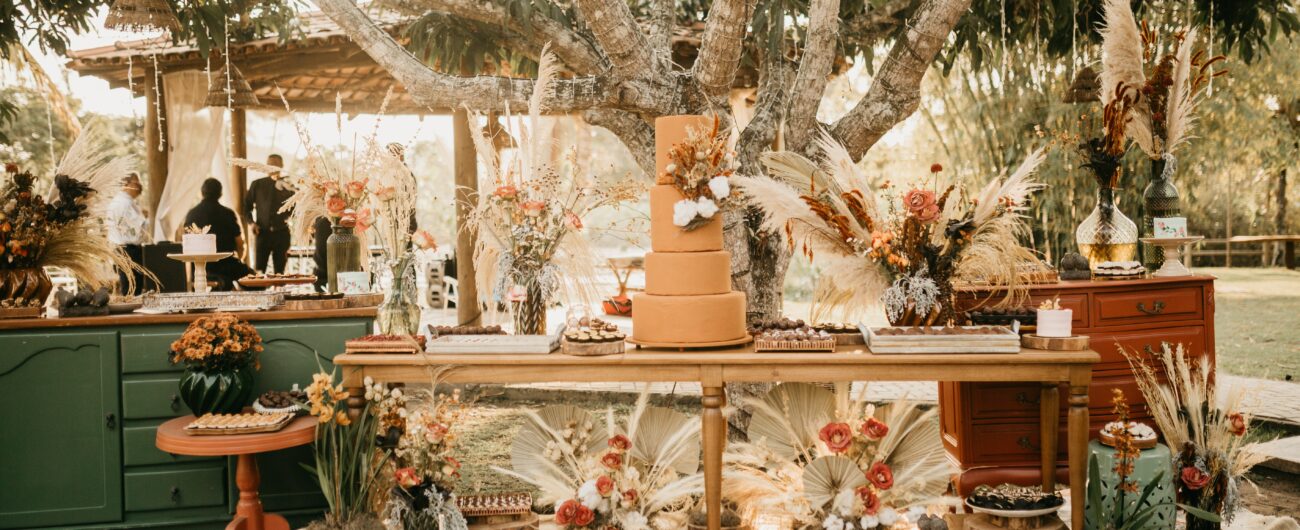 Wedding Cakes of the Season