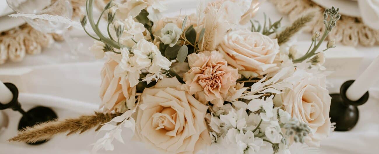 pexels-tara-winstead-6479566 Floral decor trends